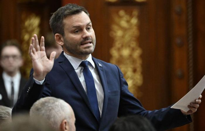 Asunto Haroun Bouazzi: Paul St-Pierre Plamondon acusa al solidario quebequense de wokismo, un movimiento “antidemocrático”