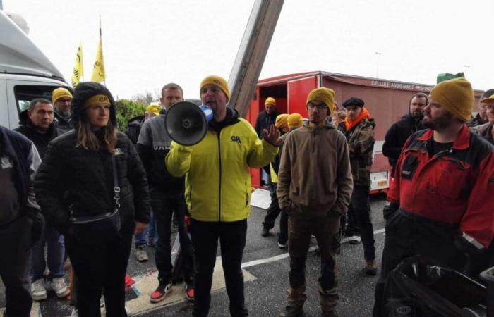 De camino a Gironda, los agricultores de Lot-et-Garonne apuntan a un supermercado en Marmande