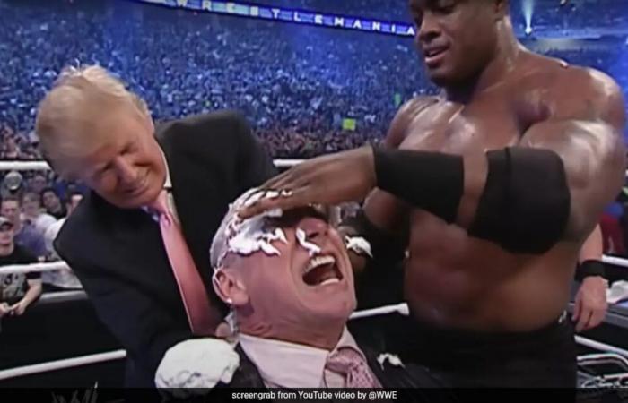 Cuando Trump afeitó la cabeza del marido del jefe de educación de EE. UU. en el ring de la WWE