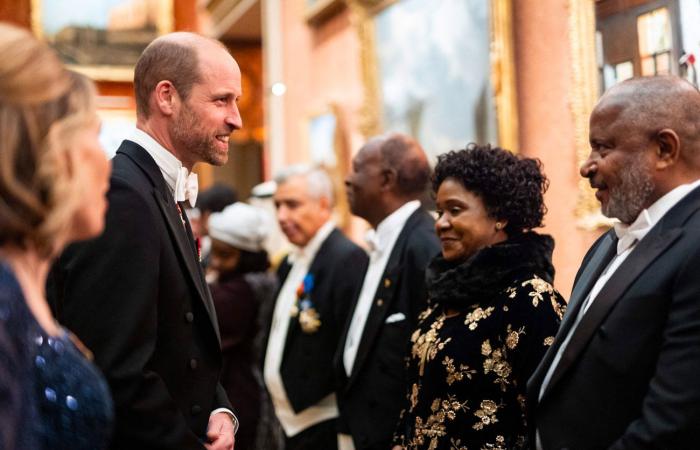 La reina Camilla usa la muy rara tiara de aguamarina de la reina Isabel II para honrar al cuerpo diplomático