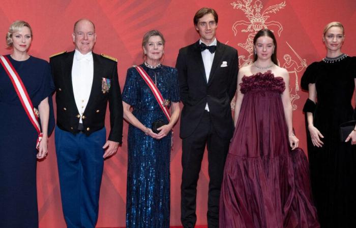 La princesa Carolina brilla junto a sus glamorosos hijos en la gala del Día Nacional con Alberto II y Charlene