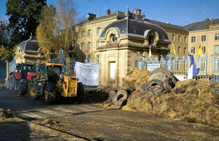 Radio 8 Ardenas | Agricultores desalojados por el CRS a petición del Prefecto