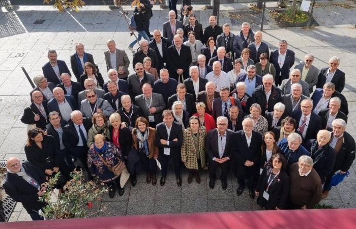 COMUNIDADES: Los alcaldes de la Costa de Oro participan en el congreso de la AMF