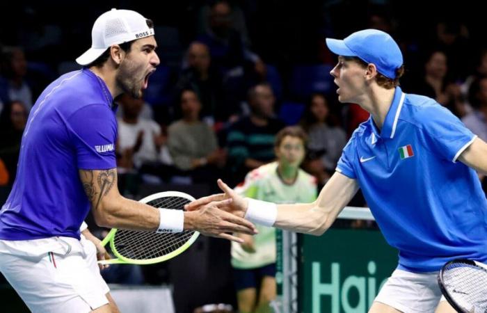 Sinner levanta a Italia con Berrettini, es la semifinal: ¡Argentina ko en dobles!