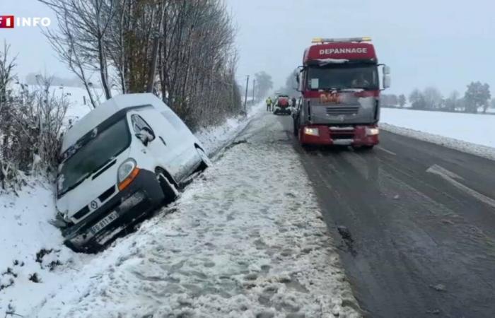 “Cada cinco minutos, un coche en una zanja”: automovilistas sorprendidos por la nieve en el oeste de Francia