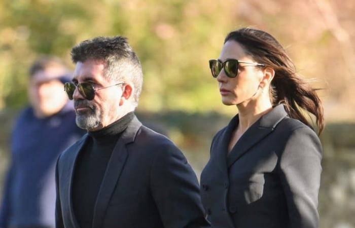 Simon Cowell rompe a llorar y abraza a los padres de Liam Payne en el funeral del fallecido cantante en el Reino Unido