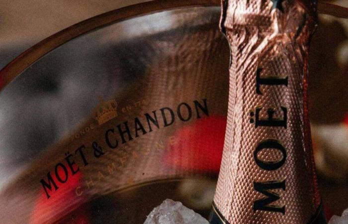 El champán rosado imperial de Moët & Chandon está a bajo precio en E.Leclerc