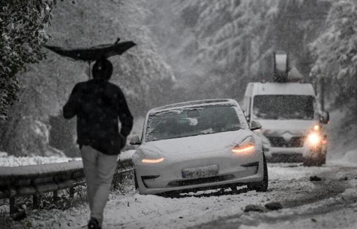 EN FOTOS. Rennes, París, Estrasburgo… Media Francia bajo la nieve tras la tormenta