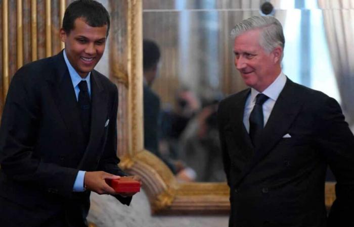 Stromae, orgullo nacional de Bélgica, condecorado por el rey Felipe