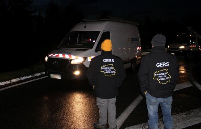 VIDEO. Ira de los agricultores: una barrera filtrante instalada a la entrada de Auch por la Coordinación Rural del Gers