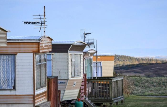 Un año después del terremoto de La Laigne, las víctimas duermen en casas móviles