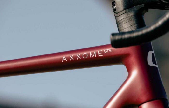 una nueva gama de bicicletas de carbono más económicas, inaugurada por la Axxome de carretera y la Graxx gravel