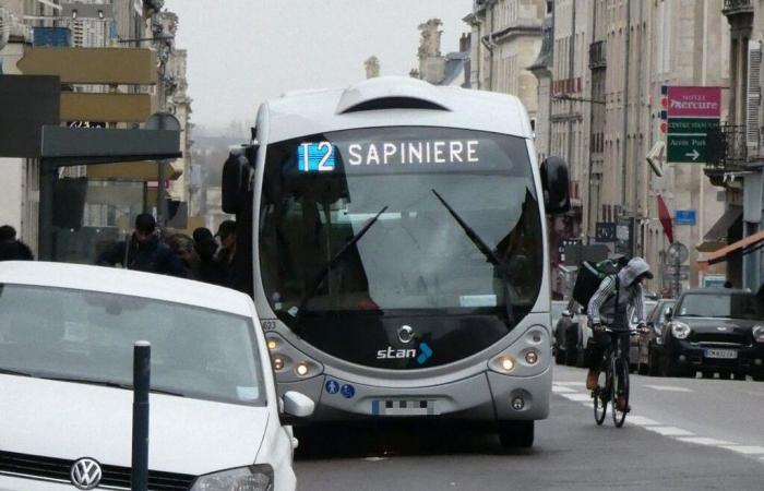 Muchos autobuses se vieron obligados a regresar a la estación este jueves por la mañana.