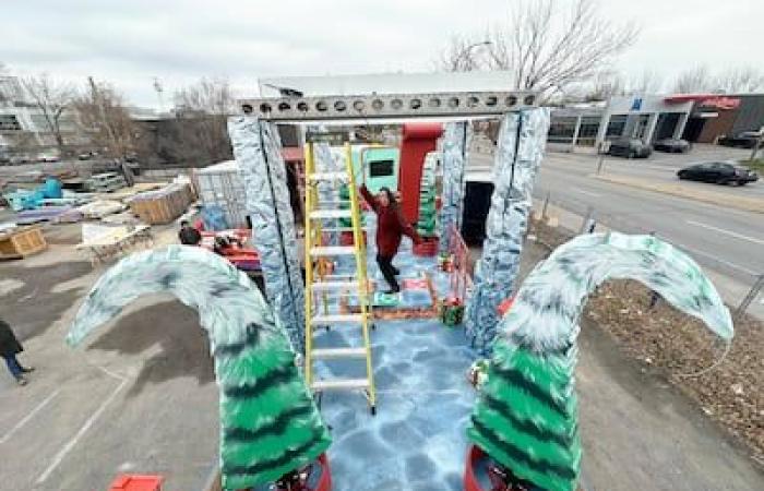 Aquí tenéis la nueva carroza alegórica del Desfile de Papá Noel de Montreal… y adivinad a qué personaje servirá. (Pista: tiene pelaje verde)