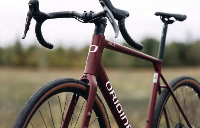 una nueva gama de bicicletas de carbono más económicas, inaugurada por la Axxome de carretera y la Graxx gravel