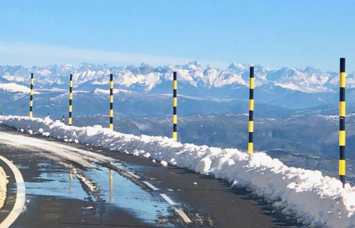 Acceso a la cumbre del Mont Ventoux cerrado por el lado norte y sur