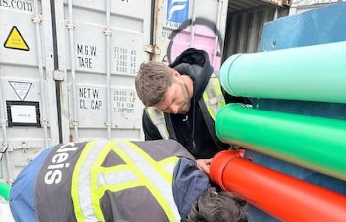 Aquí tenéis la nueva carroza alegórica del Desfile de Papá Noel de Montreal… y adivinad a qué personaje servirá. (Pista: tiene pelaje verde)