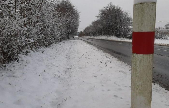 DIRECTO: varios centímetros de nieve en el Canal de la Mancha, tráfico complicado en las carreteras