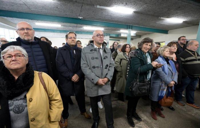 CHENÔVE: La escuela secundaria profesional lleva el nombre de Roland Carraz