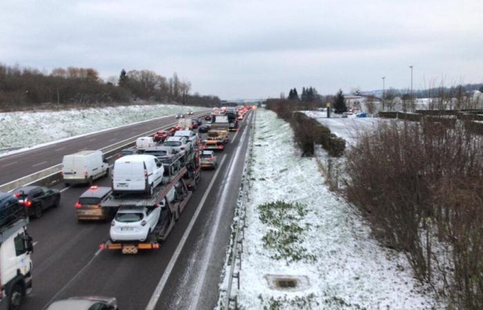 Se ha desplegado un plan de emergencia y se ha reducido la velocidad en las carreteras.