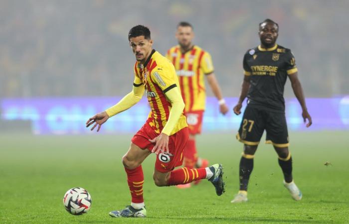 RC Lens: Florian Sotoca ya promete 2 o 3 movimientos a un jugador del Marsella