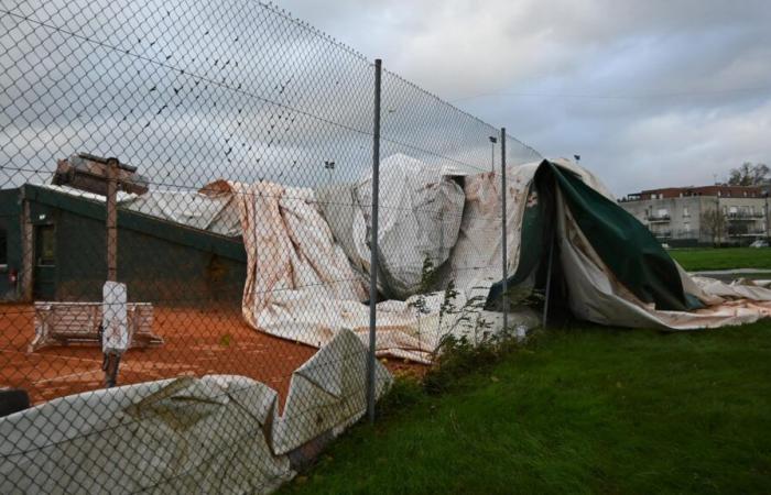 La burbuja de la cancha de tenis ha estallado.