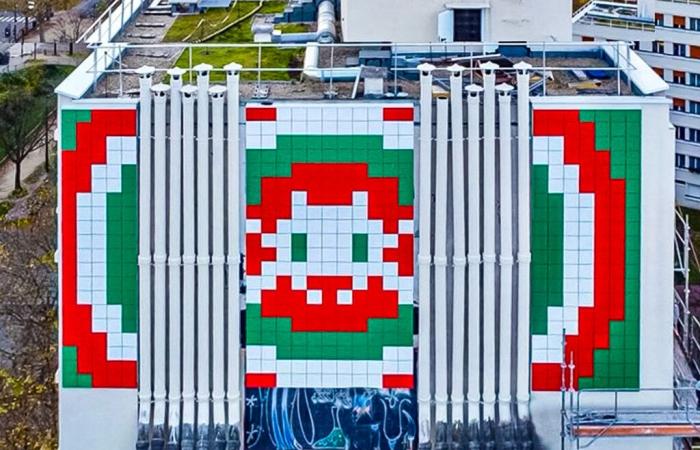 Arte callejero en París: Invader presenta una obra gigante sobre la Place d’Italie