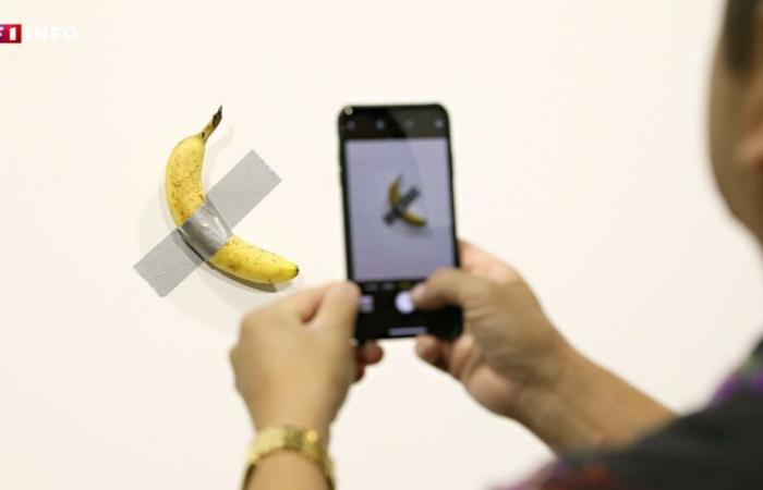 Un plátano pegado a la pared: esta controvertida obra de arte de Maurizio Cattelan se vende por 6,2 millones de dólares