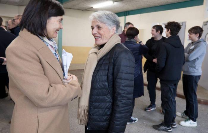 CHENÔVE: La escuela secundaria profesional lleva el nombre de Roland Carraz