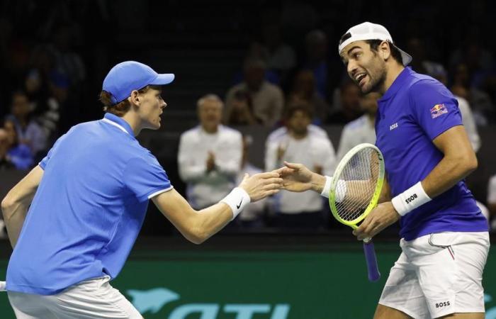 Sinner y Berrettini hunden a Argentina en dobles