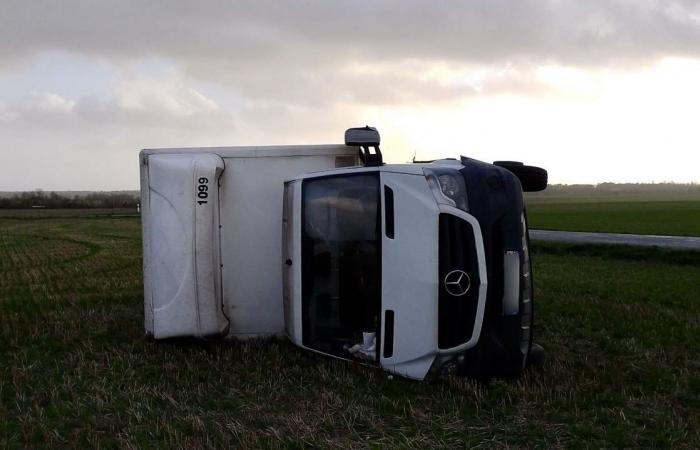 Viento de hasta 118 km/h, el techo de una casa arrancado