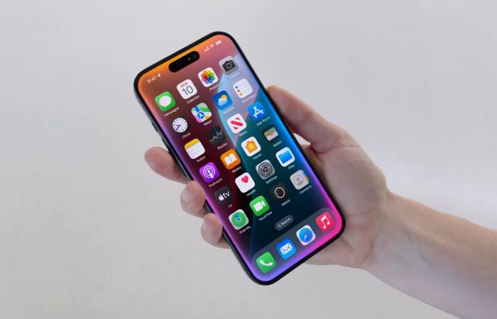 A Apple le gustaría hacer de Siri un verdadero competidor de ChatGPT… Pero no de inmediato