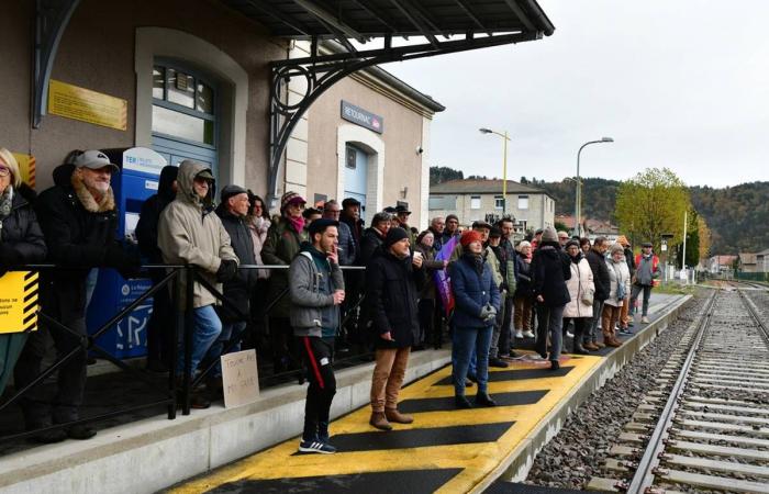 “Es humo y espejos de la gestión”: los trabajadores ferroviarios temen el cierre de la taquilla en esta estación de Alto Loira