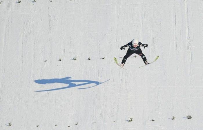 Salto de esquí | “Tengo que mantener la calma, saber conducir y divertirme”: un año después de ganar y llevarse el dorsal amarillo, Joséphine Pagnier regresa a Lillehammer, la tierra de sus hazañas | Revista nórdica | Biatlón n°1