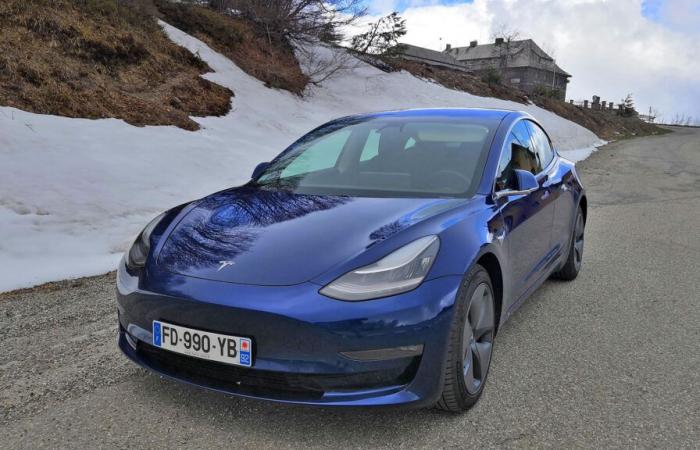 El taxista francés que acusó de asesinato a su coche Tesla en realidad mintió