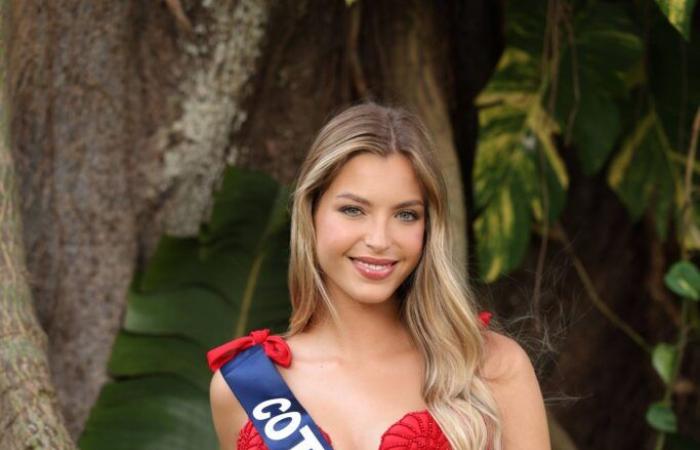 Las candidatas posan en bañador, gran novedad durante la sesión fotográfica.