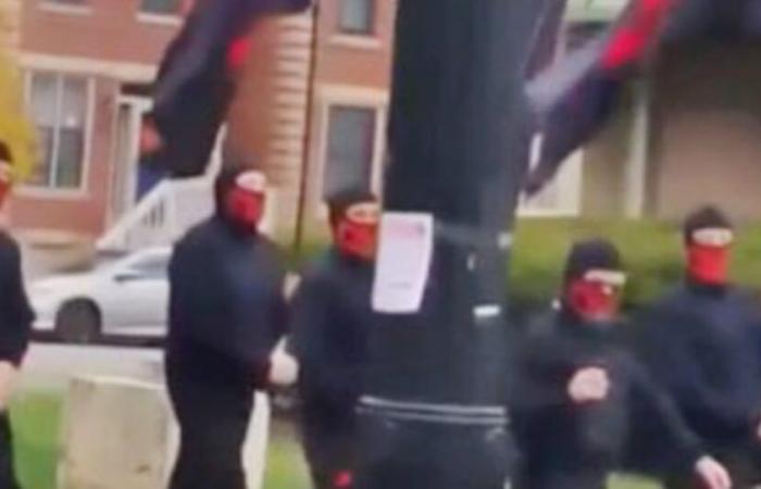 En una marcha en Columbus, Ohio, se exhibieron tanto el nazismo como la hipocresía