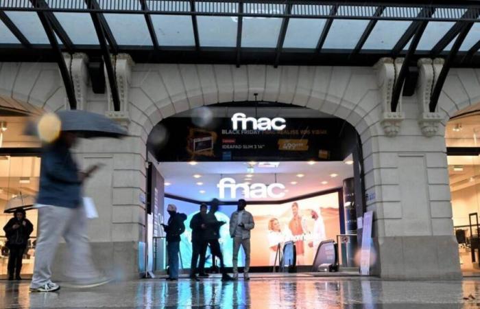 INFORMACIÓN SOBRE FRANCIA OCCIDENTAL. Fnac en los Campos Elíseos cerrará definitivamente el 12 de enero de 2025