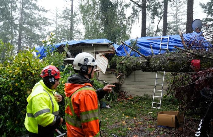 Una nueva tormenta azota las zonas afectadas por un ciclón bomba mortal y está impulsando un río atmosférico ya prolífico