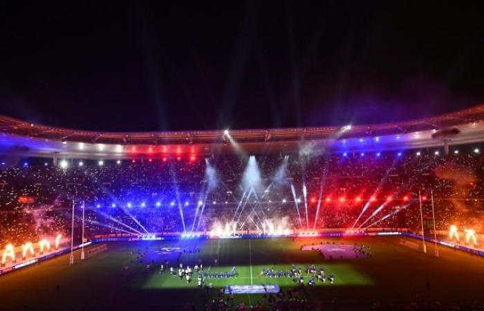 En el Stade de France, el espectáculo también se desarrolla antes del partido