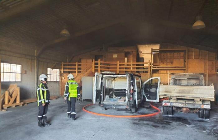 Se produce un violento incendio en un hangar del Gard: dos vehículos destruidos