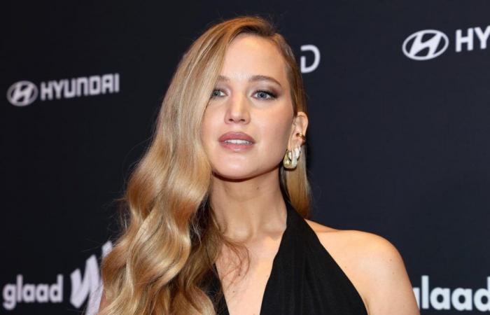 Jennifer Lawrence regaña a los trolls que la llaman “no lo suficientemente educada” como para “hablar de política”, dice que su familia la animó a no producir un documental talibán