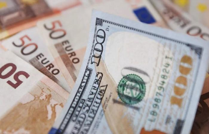 El dólar alcanza su nivel más alto frente al euro desde 2023