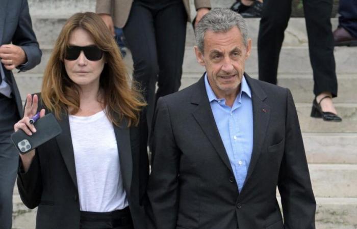 Carla Bruni-Sarkozy admite haber poseído un teléfono en el centro de la investigación