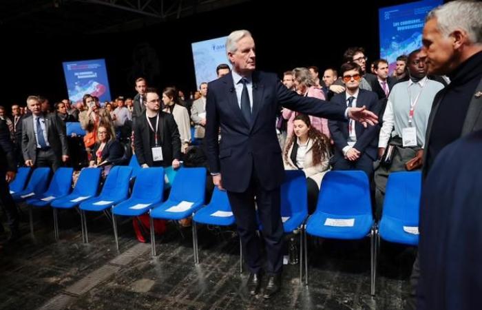 En medio de una crisis política, Michel Barnier presionó para deshacer su presupuesto