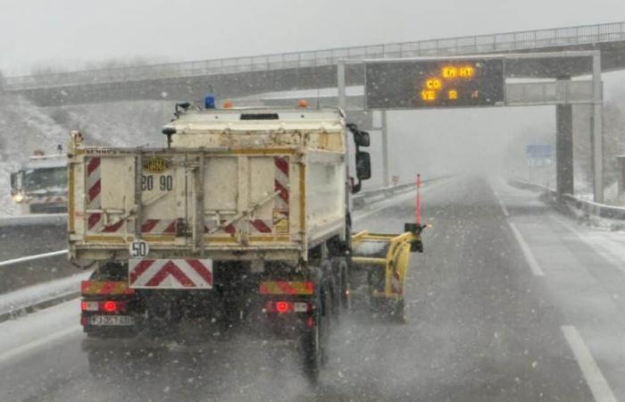 APRR listo para la nieve, embarque con Philippe, al volante de un esparcidor de sal