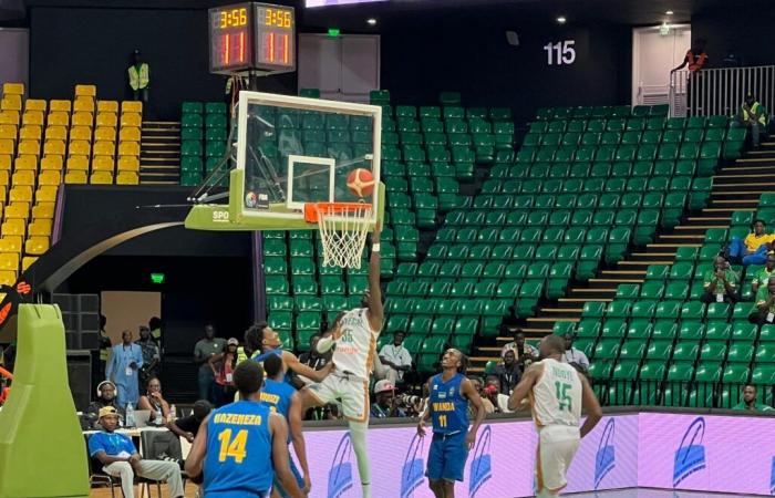 SENEGAL COMIENZA FUERTE ANTE RUANDA (81-58)