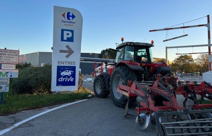 DIRECTO. Agricultores independientes bloquean supermercados en Pertuis, otros se concentran cerca de Meyreuil