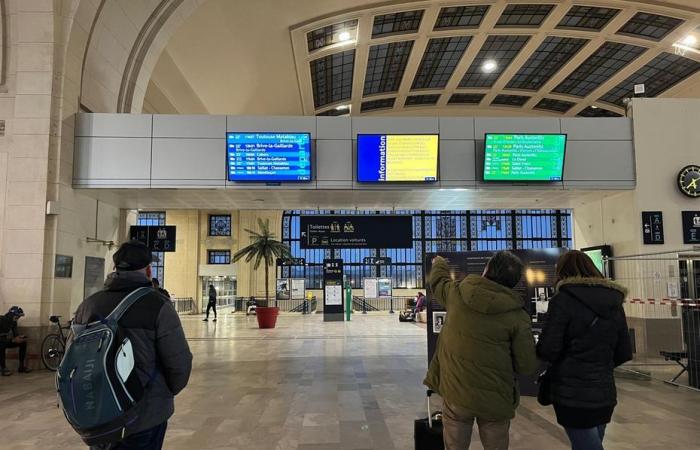 El tráfico de trenes está gravemente afectado.