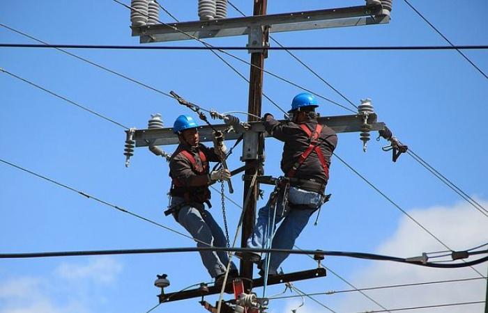 8.000 hogares sin luz este viernes por la mañana